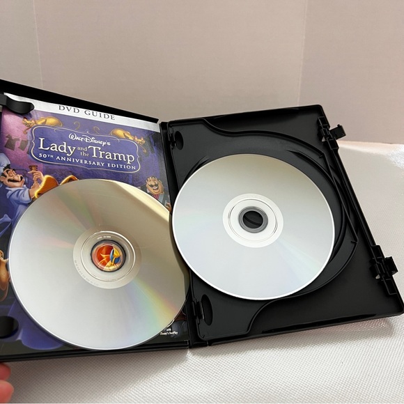 DISNEY'S Lady and the Tramp 50th anniversary Platinum Edition Movie DVD 2-Disc - Picture 3 of 10